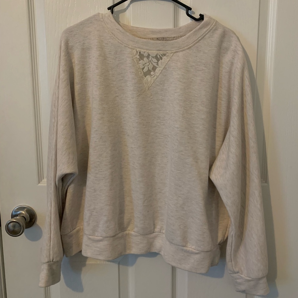 Jun & Ivy Cream Sweatshirt